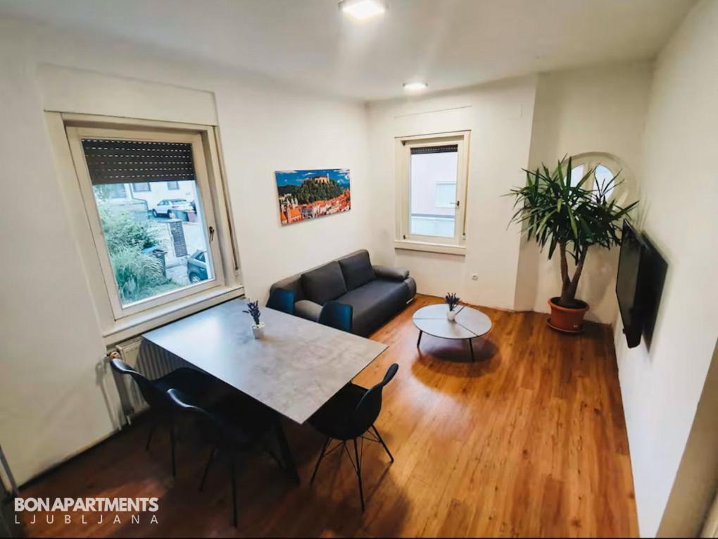 Huge Bbq Garden 2, Spacious Flat, Ac, Free Parking 2 Lubiana Esterno foto